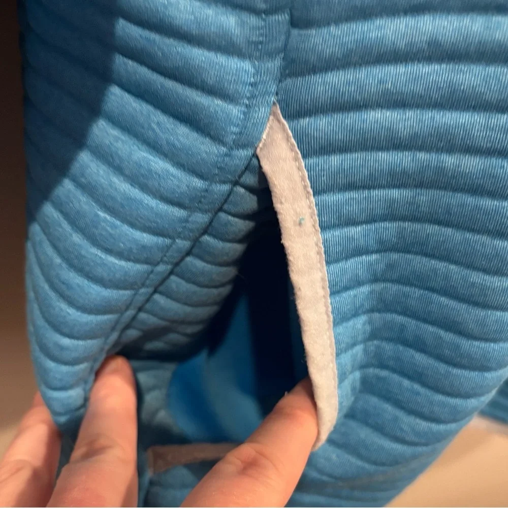 L.L. Bean Airlight Knit Pullover - Picture 5 of 5